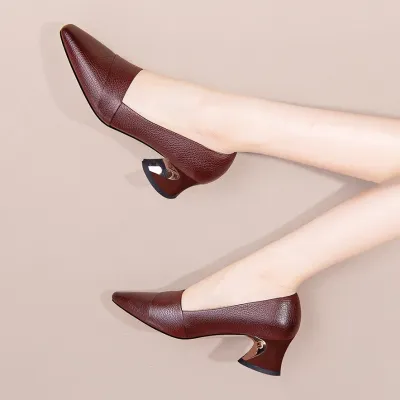 VINTAGE VOGUE WOMEN’S SANDAL